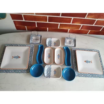 Keramika Koi At Kare Desenli 16 Parça 2 Kişilik Seramik Kahvaltı Takımı Çok Renkli