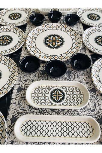 Venüs Home Decoration Liva Desenli 23 Parça 12 Kişilik Seramik Kahvaltı Takımı Siyah