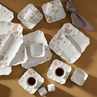 Karaca Vanity Kare Desenli 32 Parça 6 Kişilik Porselen Kahvaltı Takımı Beyaz