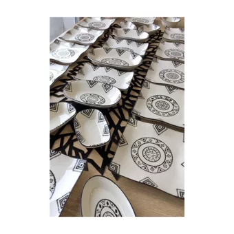 Venüs Home Decoratıon Kilim Desenli 25 Parça 12 Kişilik Seramik Kahvaltı Takımı Beyaz-Siyah