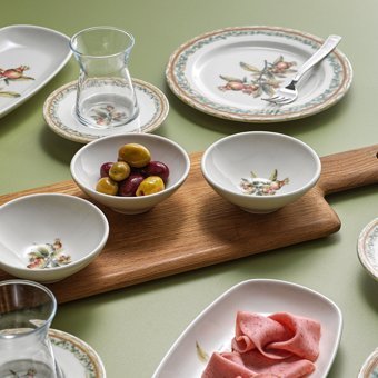 Schafer Flores Desenli 18 Parça 4 Kişilik Porselen Kahvaltı Takımı Yeşil