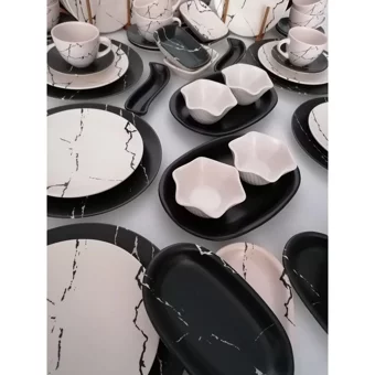 Keramika Siyah Beyaz Mermer Desen Desenli 64 Parça 12 Kişilik Seramik Kahvaltı Takımı Beyaz-Siyah