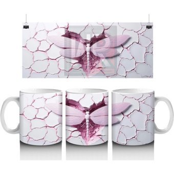 Çatlak Arka Planlı Pembe Kanatlı Kelebek – Baskılı Kupa - Renkli