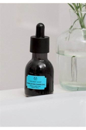 The Body Shop Himalayan Charcoal Siyah Nokta Karşıtı Serum Şişe Yüz Peelingi