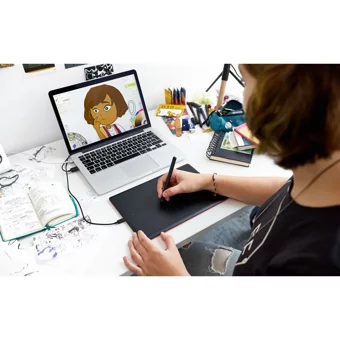 Wacom CTL-672 10 inç Ekranlı Kalemli Kablolu Grafik Tablet Siyah
