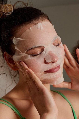 The Body Shop Edelweiss Nemlendiricili Soyulabilir Kağıt Yüz Maskesi