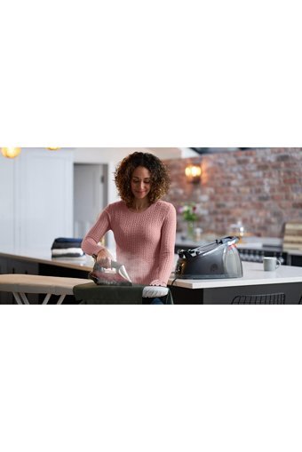 Russel Hobbs 24460-56 2750 W 8 Bar Şok Buharlı Kazanlı Ütü Bordo