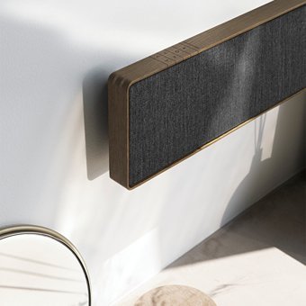 Bang & Olufsen Beosound Stage 80 W 100 dB Kablolu-Kablosuz Bluetoothlu Dolby Atmos 3.0 Soundbar Gri-Meşe Ağacı