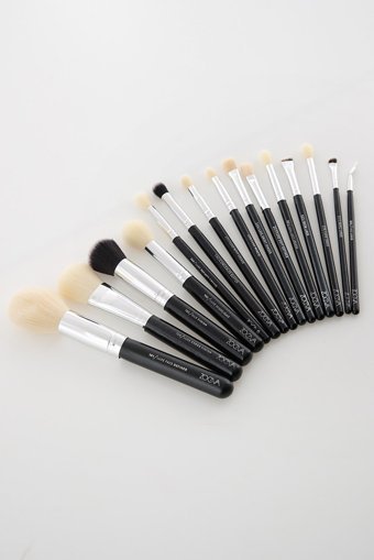 Zoeva Kapaklı 15'li Allık Eyeliner Far Makyaj Fırça Seti Gümüş