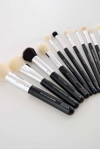 Zoeva Kapaklı 15'li Allık Eyeliner Far Makyaj Fırça Seti Gümüş