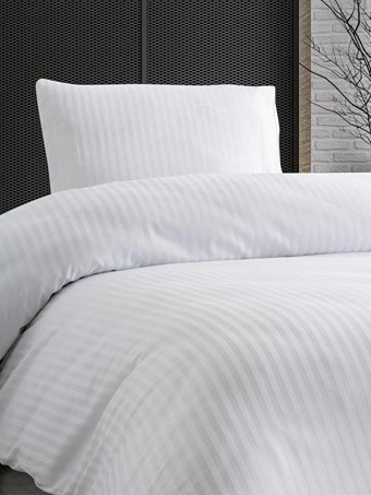 Ender Home Saten Dört Mevsim 160 x 220 cm Lastikli Düz Tek Kişilik Nevresim Takımı Beyaz