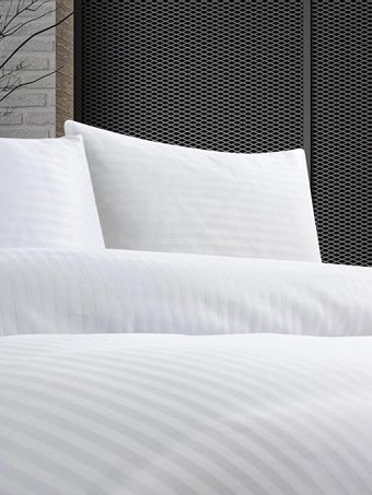 Ender Home Saten Dört Mevsim 160 x 220 cm Lastikli Düz Tek Kişilik Nevresim Takımı Beyaz