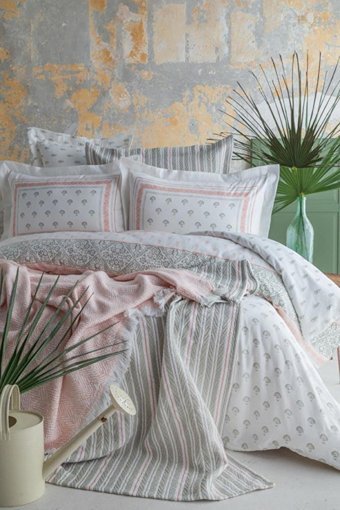 Apricitas Pamuk Dört Mevsim 200 x 220 cm Battaniyeli Modern Çift Kişilik Nevresim Takımı Krem Pembe