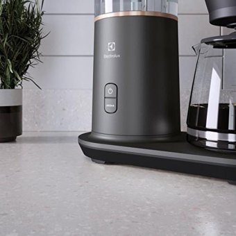 Electrolux Explore E7CM1-4MTM Plastik Filtreli Karaf 1.1 L Hazne Kapasiteli 9 Fincan Akıllı 1600 W Gri Filtre Kahve Makinesi