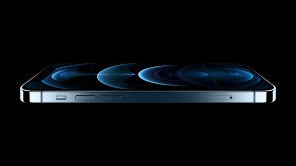 Apple iPhone 12 Pro 256 Gb Hafıza 6 Gb Ram 6.1 İnç 12 MP Çift Hatlı Oled Ekran Ios Akıllı Cep Telefonu Gümüş