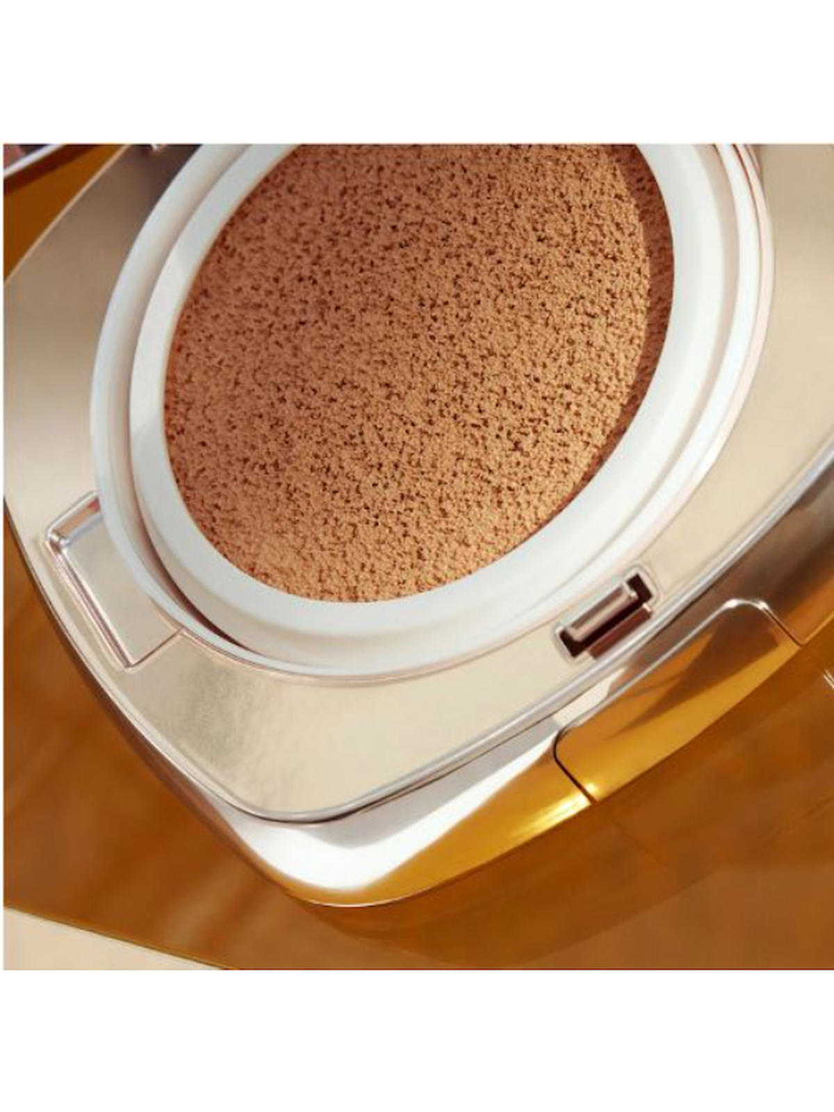 La Mer The Luminous Cushioon Warm Vanilla Güneş Koruyuculu Pudra Kompakt Fondöten