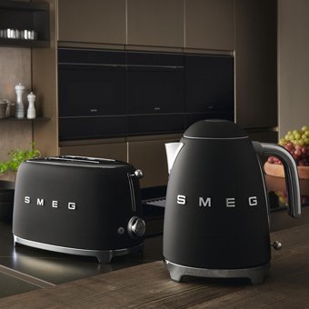 Smeg 50'S Style Retro Çelik 1.7 lt 2000 W Retro Siyah Kettle
