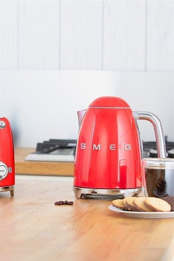 Smeg 50' Style Paslanmaz Çelik 1.8 lt 2400 W Klasik Kırmızı Kettle