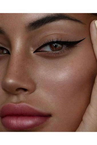 Beaulis Drag It Suya Dayanıklı Mat Siyah Kalın Uçlu Kalem Eyeliner