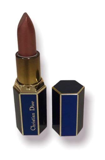 Dior 528 Kalıcı Dudak Dolgunlaştırıcı Saten Krem Lipstick Ruj