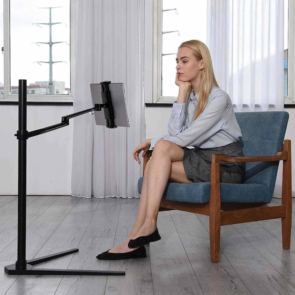 Coverzone UP-6A Ayarlanabilir Ayaklı 360 Derece Dönebilen Mutfak-Ofis-Oturma Odası Tablet Standı Siyah