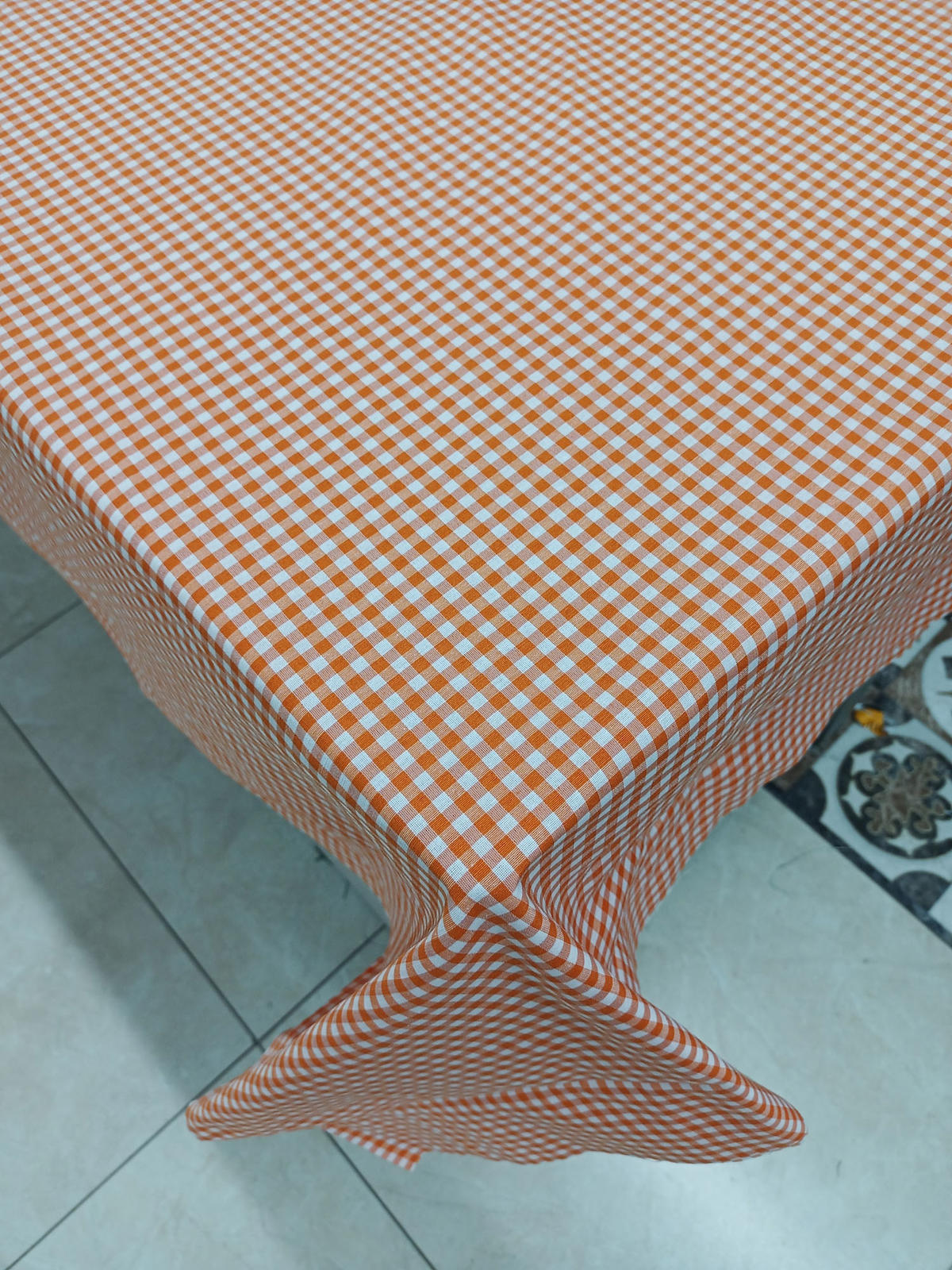 Ateşler Manifatura Pamuk-Polyester 170 x 170 cm Dertsiz Dikdörtgen Masa Örtüsü Turuncu