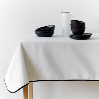 Metinev Saten 60 x 120 cm Dikdörtgen Masa Örtüsü Beyaz