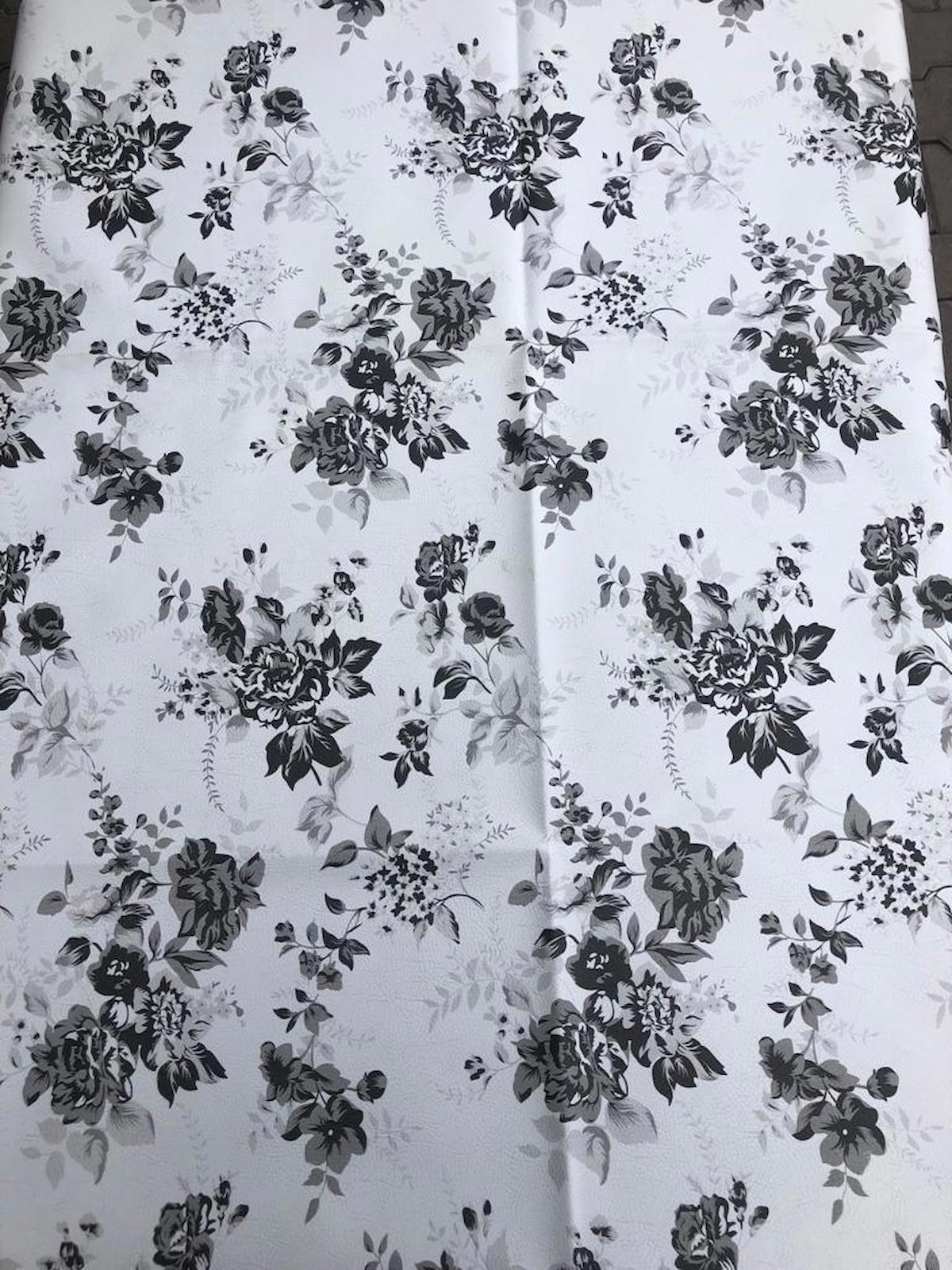 Varta 110 x 140 cm Dikdörtgen Masa Örtüsü Krem