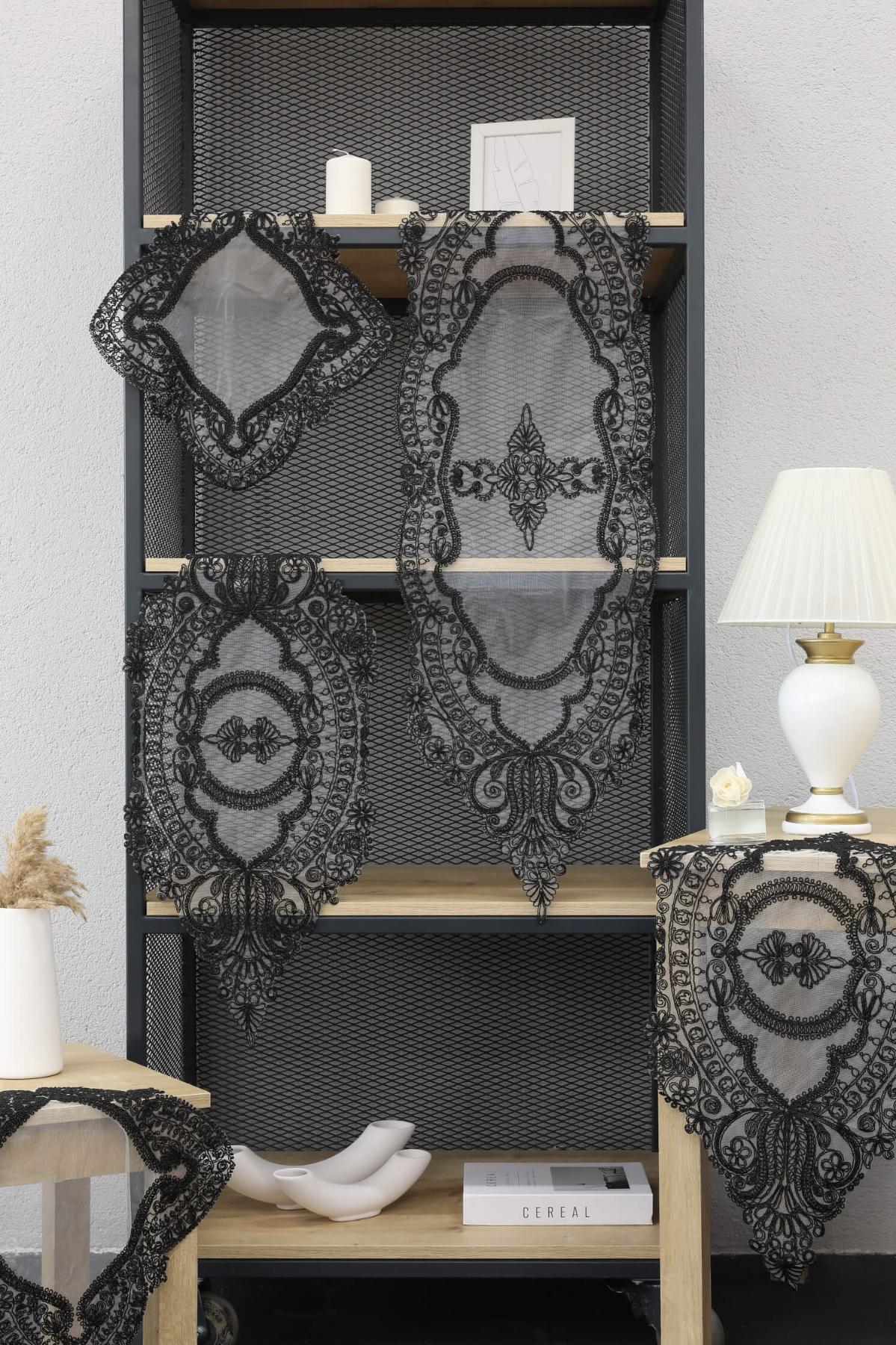 Favora Polyester 40 x 126 cm Masa Örtüsü Siyah