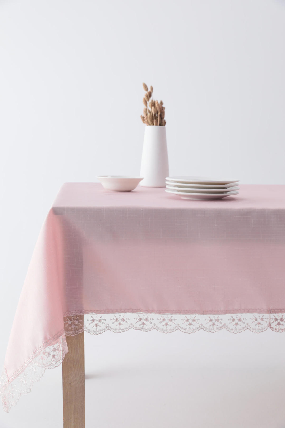 Favora Polyester 160 x 220 cm Dertsiz Dikdörtgen Masa Örtüsü Pudra Pembe