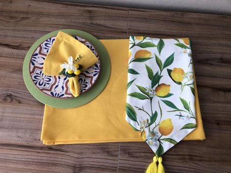 Trendyuvam Ev Tekstili Duck 160 x 220 cm Dikdörtgen Masa Örtüsü Sarı