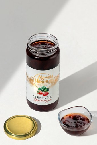 Nermin Hanım Zeytinliği Çilek Reçeli 550 gr